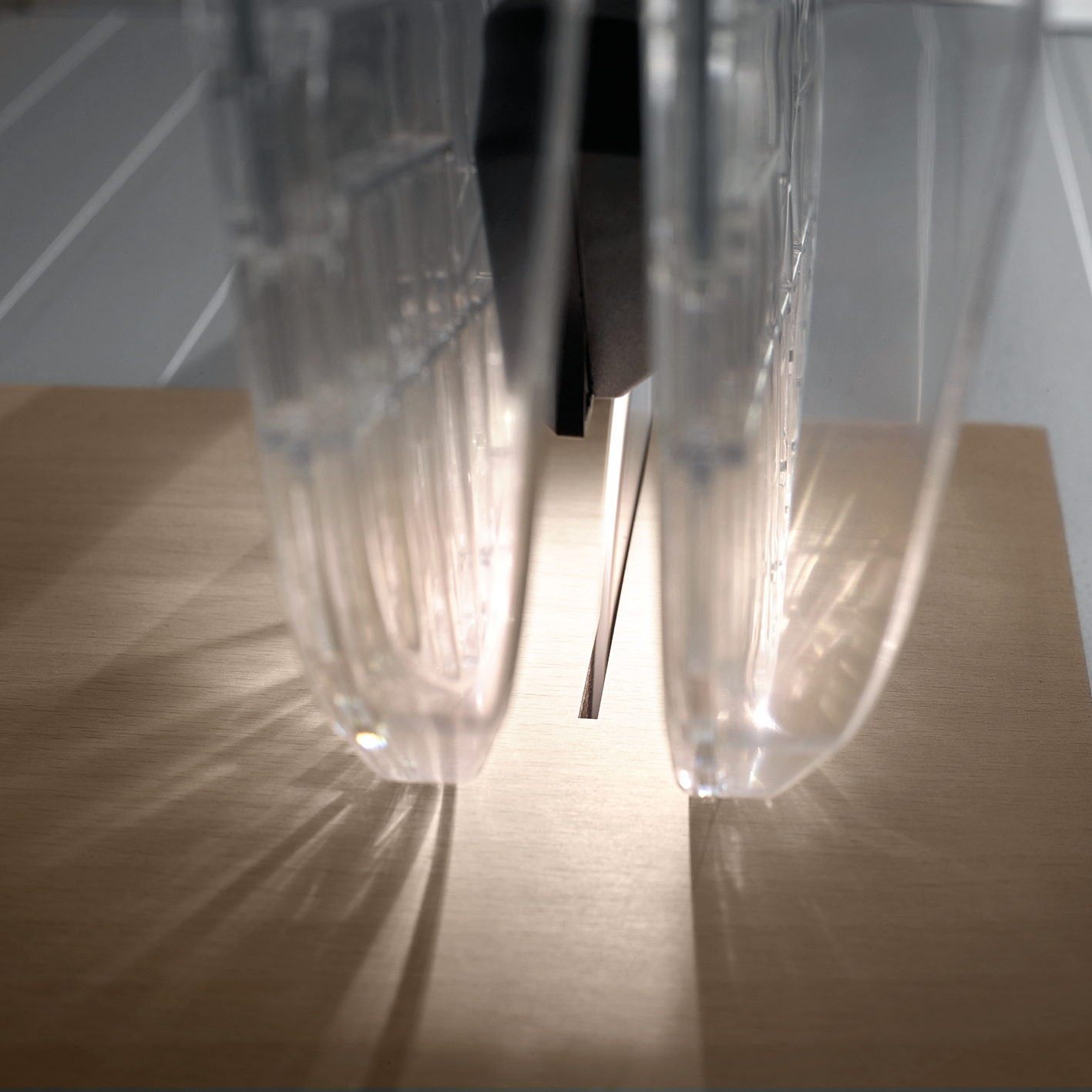 La lame de scie est 
bien fixée et affûtée